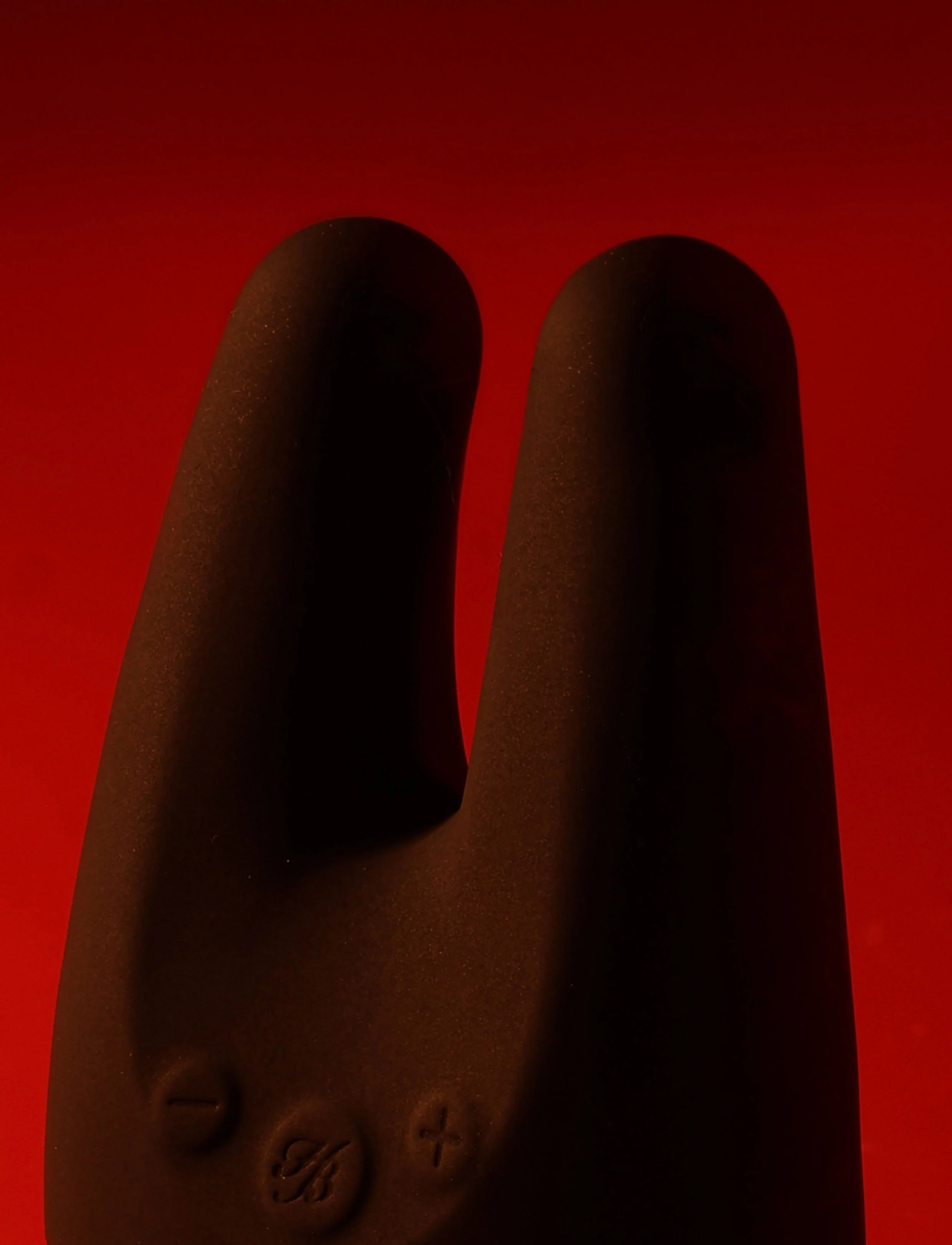 Venus Black - Image 4